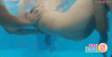 女だらけの水泳大会でお尻やおっぱいが丸出しなったり、セックスしちゃうハプニング 14枚目